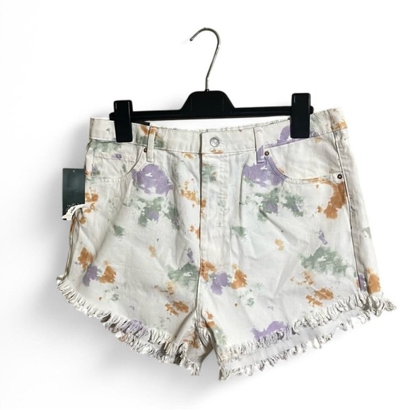 Wild Fable Shorts Sz 16 Frayed Hem High Waisted Splattered Print Tie Dye Denim - Picture 3 of 8